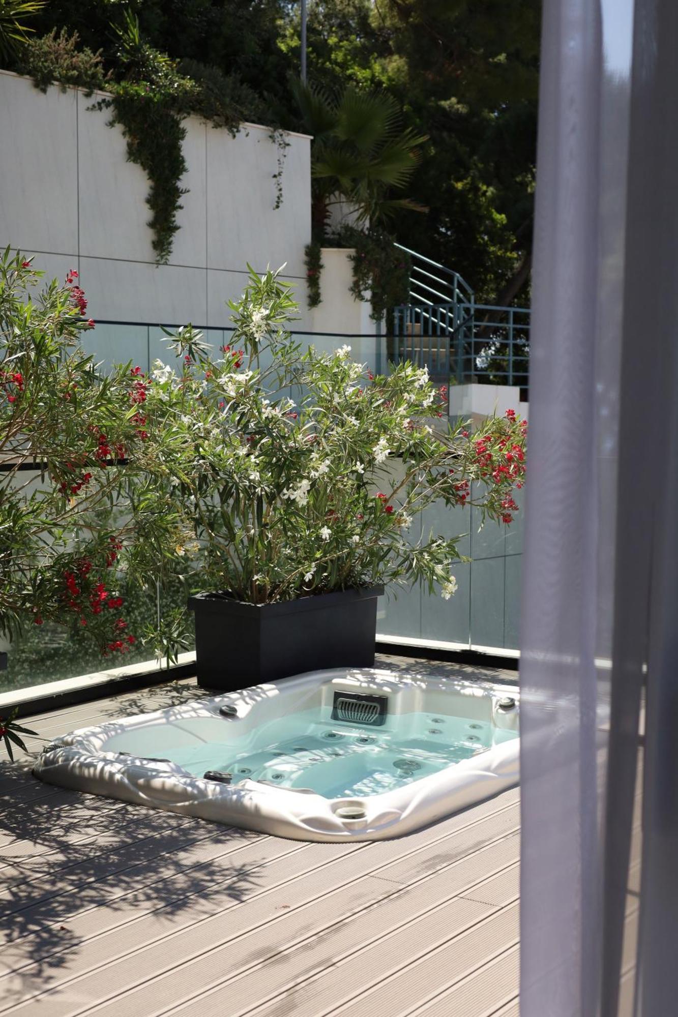 Hotel Medistone Omis Exterior photo